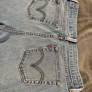 Womens Levi Bermuda's